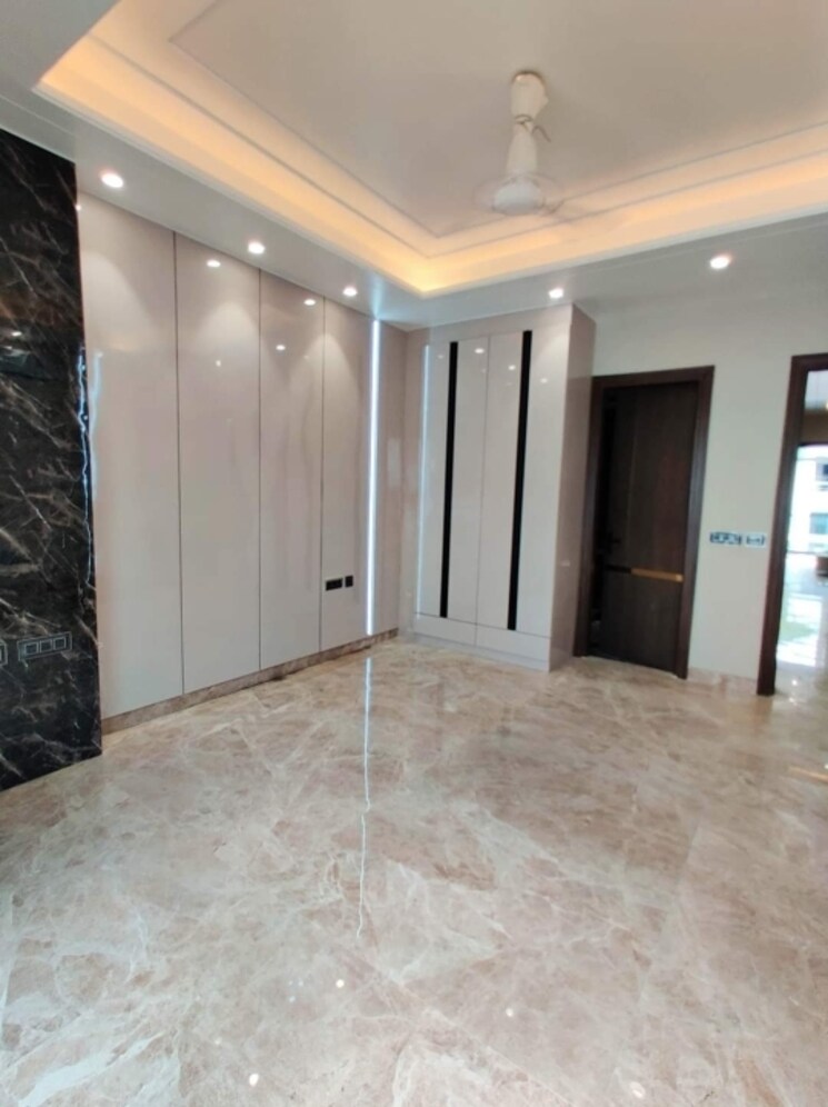 Master Bedroom, greater kailash i 4 Bedroom 4500 Sq.Ft. Builder Floor In Greater Kailash I Delhi 9473316