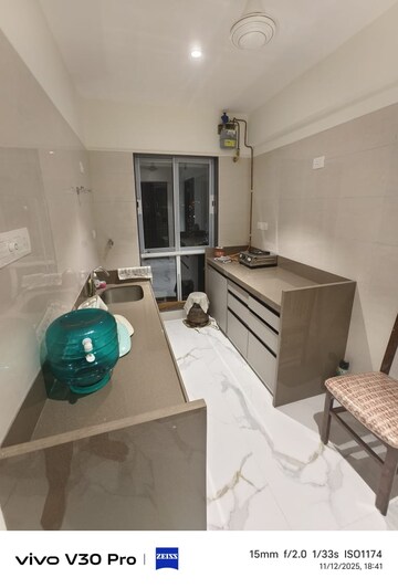 Team Area in 1 BHK Apartment at Prabhat Residency Santacruz, Santacruz East – for Rent