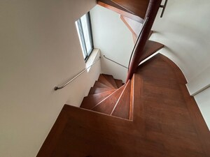 Furnished Amenities in 5 BHK Apartment at Chaitanya Tower, Prabhadevi – for Rent