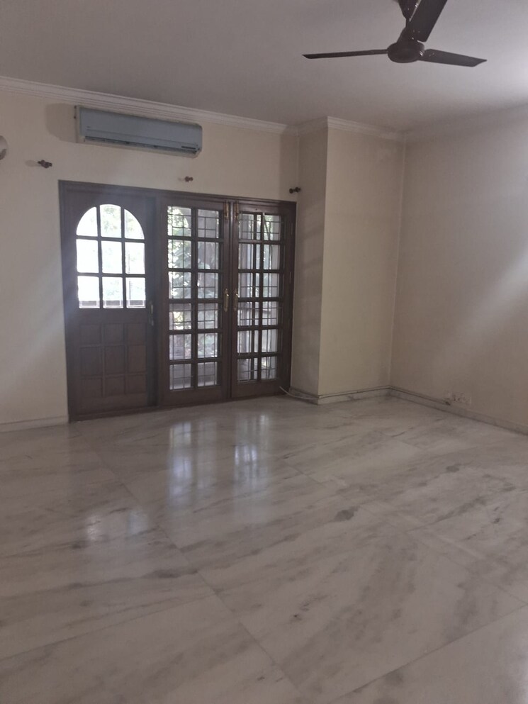 Room, windsor-court 4 Bedroom 3400 Sq.Ft. Apartment In Millers Road Bangalore 9473328