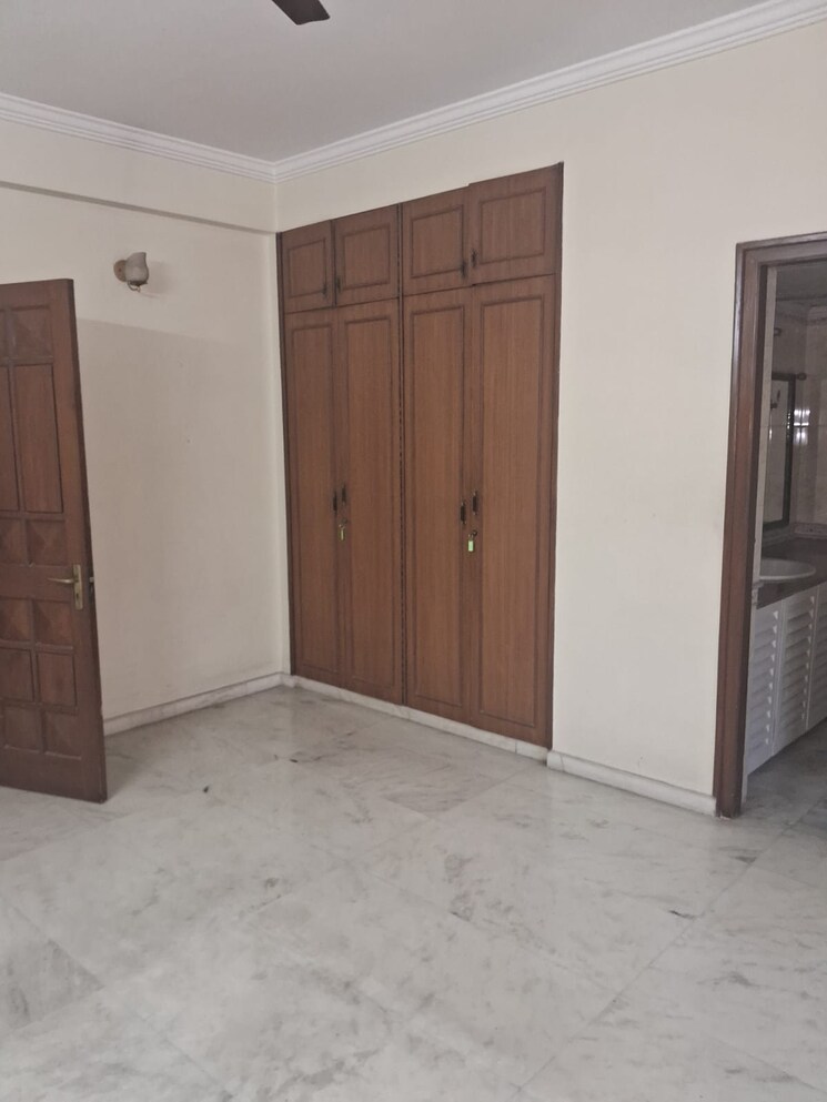 Room, windsor-court 4 Bedroom 3400 Sq.Ft. Apartment In Millers Road Bangalore 9473328