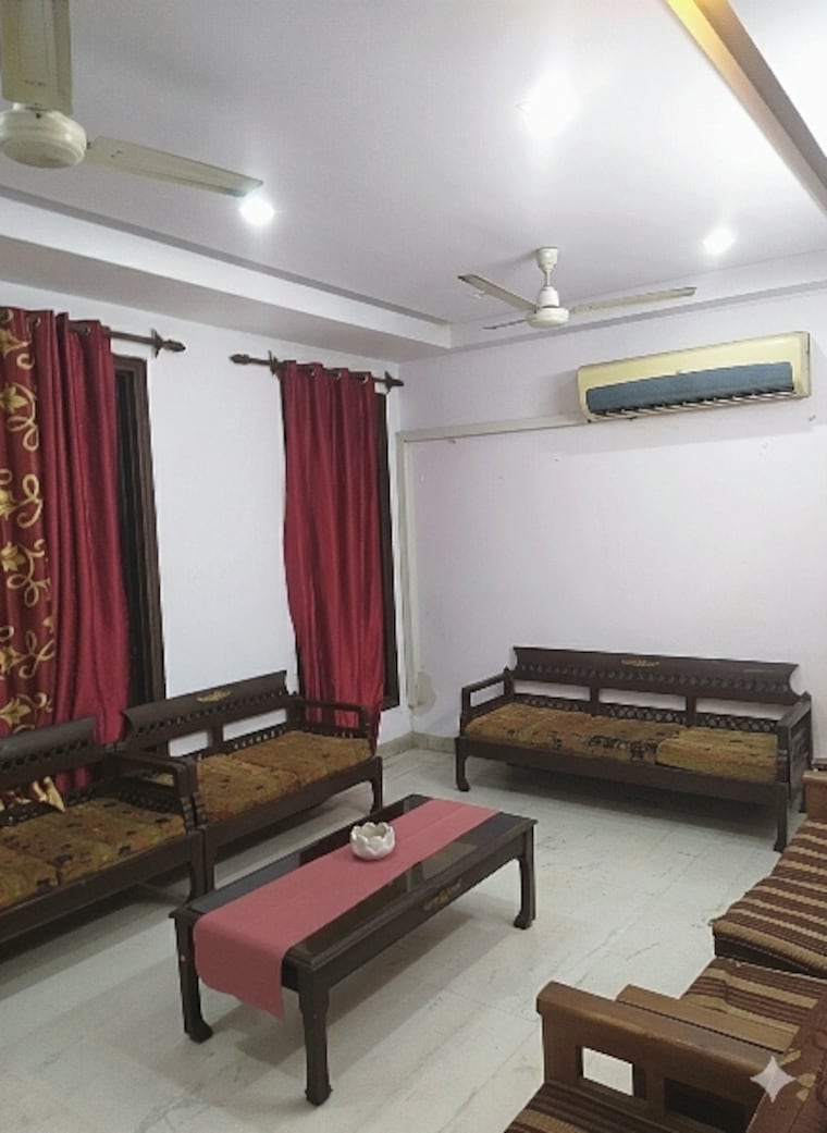 Living Room, kailash colony 3 Bedroom 1700 Sq.Ft. Builder Floor In Kailash Colony Delhi 9473340