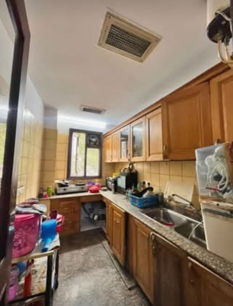 Kitchen, kailash colony 3 Bedroom 1700 Sq.Ft. Builder Floor In Kailash Colony Delhi 9473340