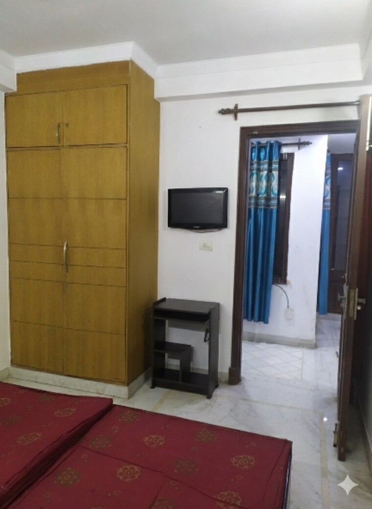 Bedroom, kailash colony 3 Bedroom 1700 Sq.Ft. Builder Floor In Kailash Colony Delhi 9473340