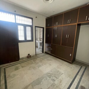 3 BHK Builder Floor For Rent in Sector 21b