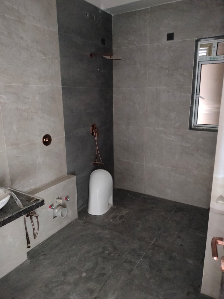 Bathroom, om-grand-pallazo 4 Bedroom 2500 Sq.Ft. Apartment In Prabhadevi Mumbai 9473357