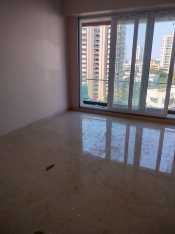 Room in 4 BHK Apartment at Om Grand Pallazo, Prabhadevi – for Rent