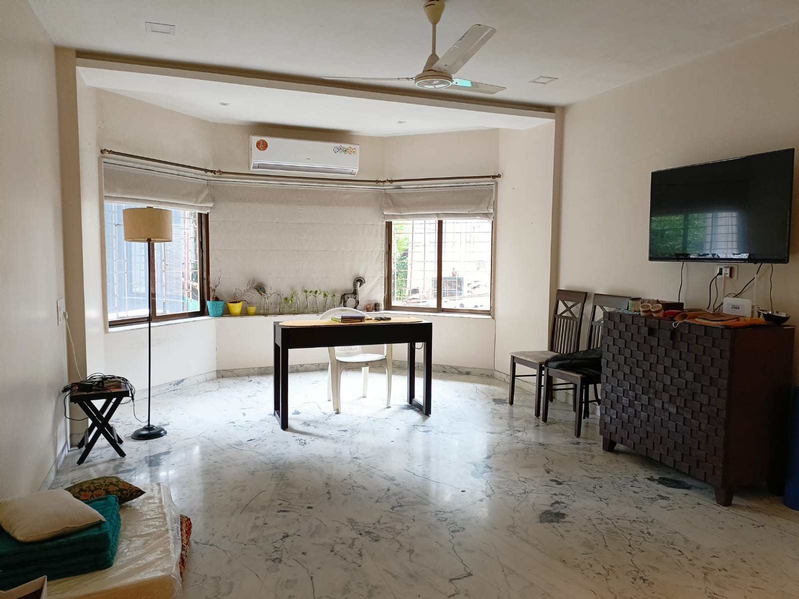 2 BHK Apartment For Rent in Somerset Apartments Bandra West