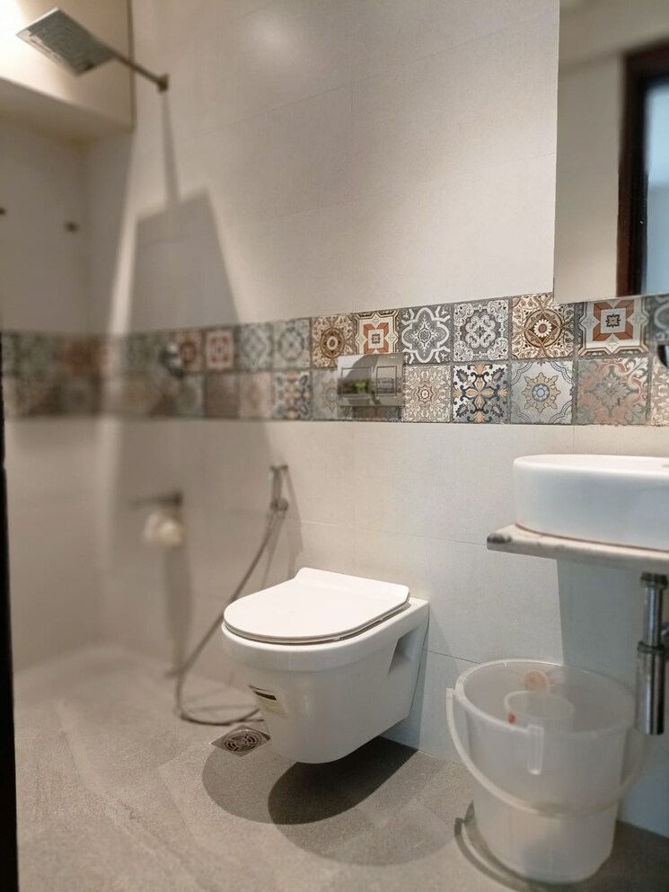 Attached Bathroom, somerset-apartments-bandra-west 2 Bedroom 770 Sq.Ft. Apartment In Bandra West Mumbai 9473359