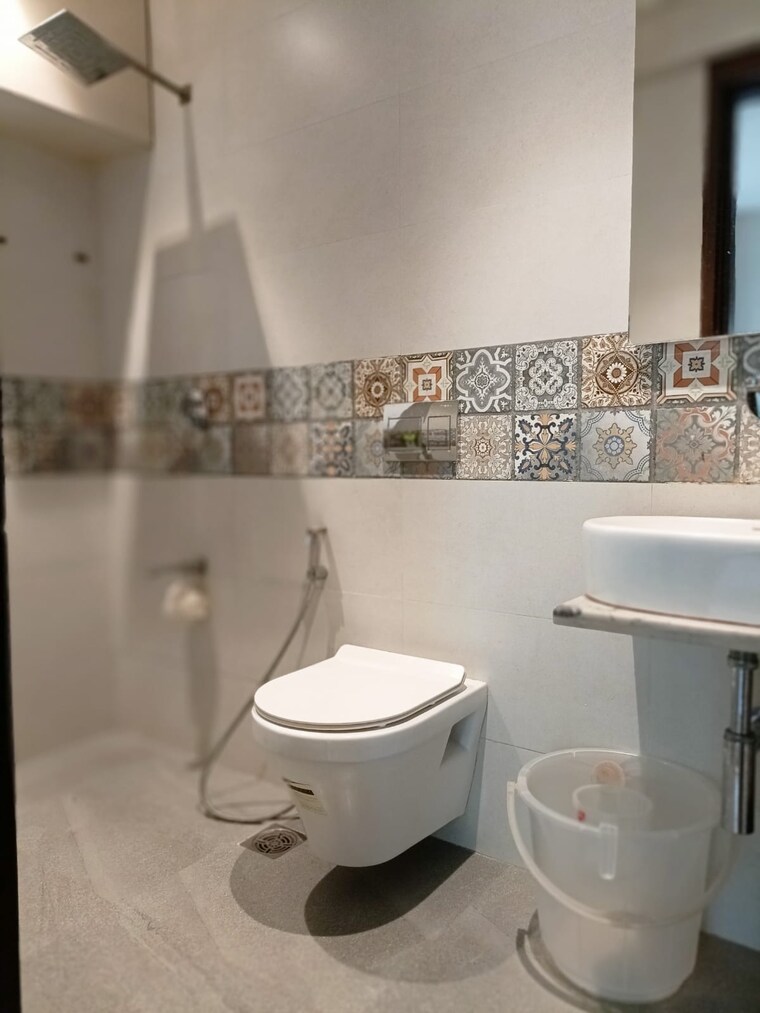 Attached Bathroom, somerset-apartments-bandra-west 2 Bedroom 770 Sq.Ft. Apartment In Bandra West Mumbai 9473359