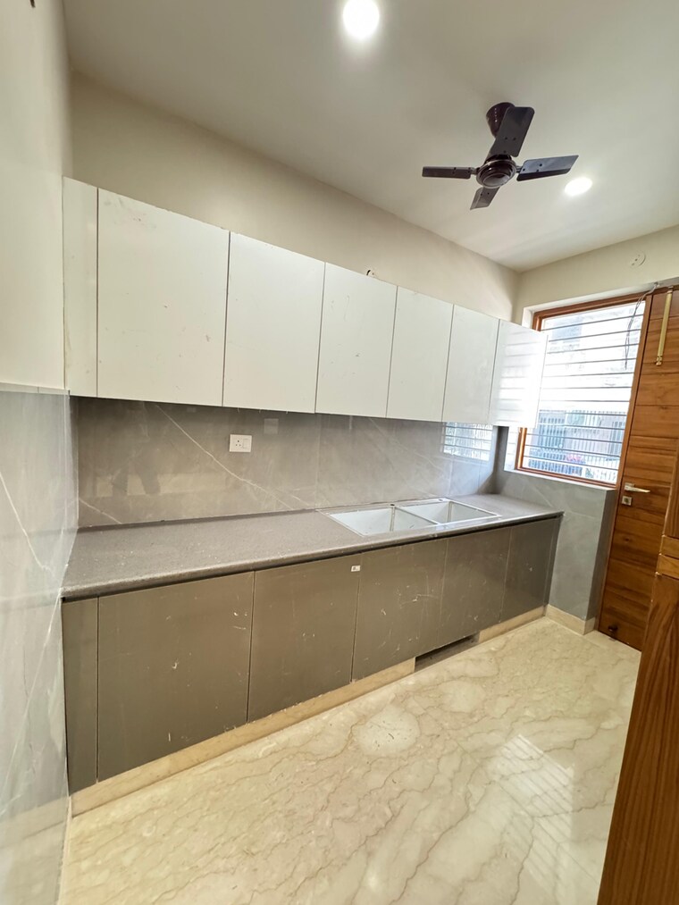 Kitchen, sector 21c 3 Bedroom 350 Sq.Yd. Builder Floor In Sector 21c Faridabad 9473362