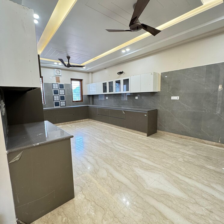 Kitchen, sector 21c 3 Bedroom 350 Sq.Yd. Builder Floor In Sector 21c Faridabad 9473362