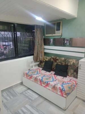 Bedroom in 3 BHK Apartment at Juhu Abhishek Chs Ltd, Andheri West – for Rent