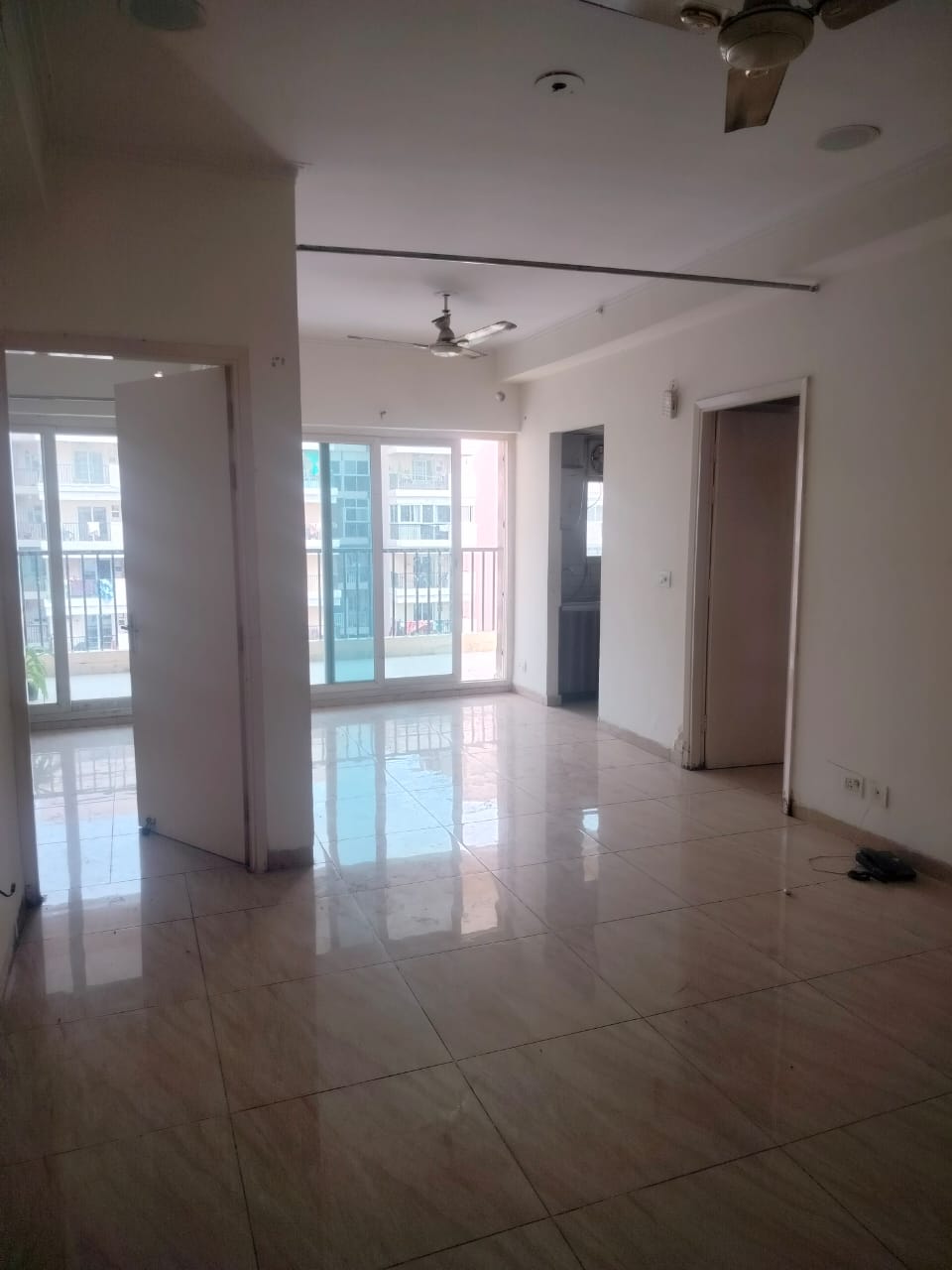 3 BHK + Pooja Room Apartment For Rent in Gaur Atulyam