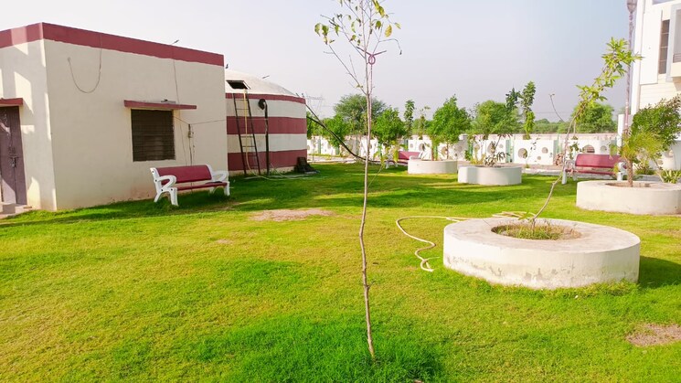 Garden, ajmer road  232 Sq.Yd. Plot In Ajmer Road Jaipur 9473399
