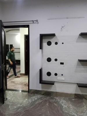 Room in 3.5 BHK Builder Floor at Ansals Sushant City – for Rent