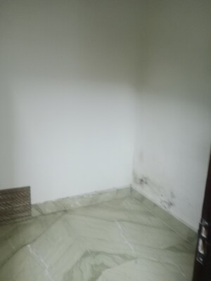 Room in 3.5 BHK Builder Floor at Ansals Sushant City – for Rent