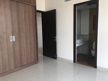 Room in 4 BHK Apartment at Lodha Bellezza Sky Villas, Kukatpally – for Rent