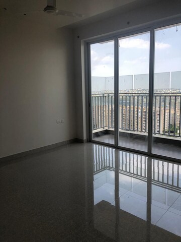 Room in 4 BHK Apartment at Lodha Bellezza Sky Villas, Kukatpally – for Rent