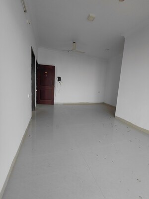 Furnished Amenities in 2 BHK Apartment at K Raheja Interface Heights, Malad West – for Sale