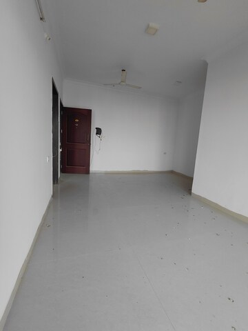 Furnished Amenities in 2 BHK Apartment at K Raheja Interface Heights, Malad West – for Sale