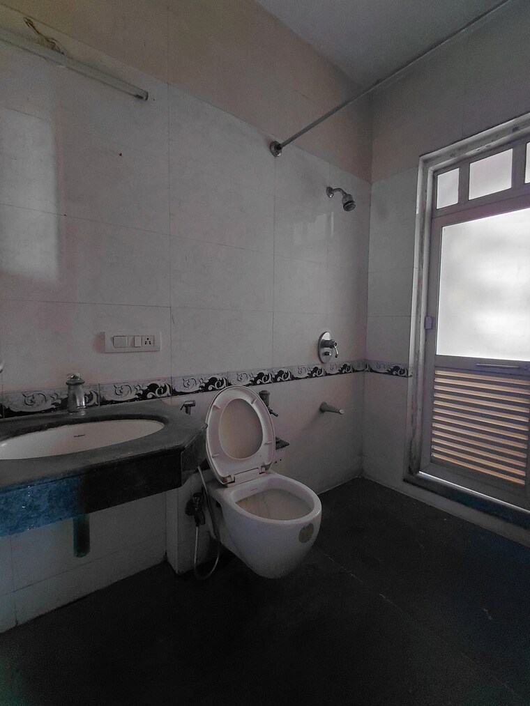 Bathroom, k-raheja-interface-heights 2 Bedroom 710 Sq.Ft. Apartment In Malad West Mumbai 9473415