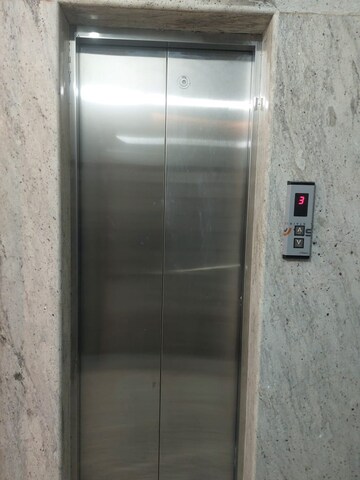 Lift in 3 BHK Builder Floor at Jangpura – for Rent