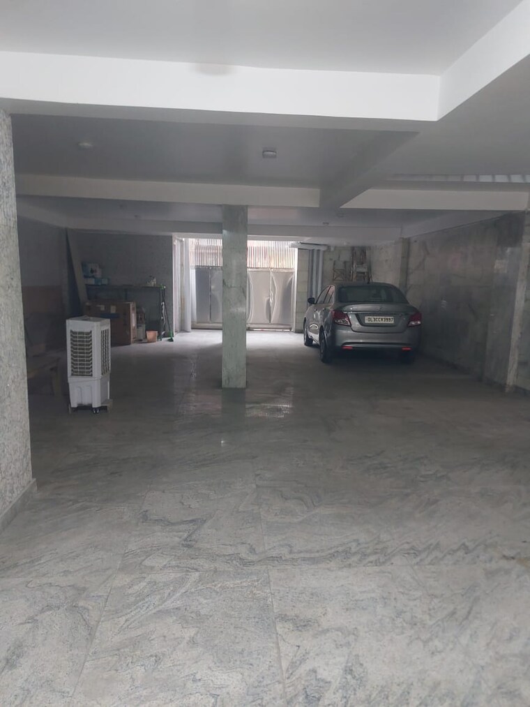  Parking, jangpura 3 Bedroom 200 Sq.Yd. Builder Floor In Jangpura Delhi 9473437