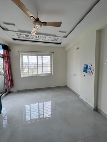 Room in 2 BHK Builder Floor at Kondapur – for Rent