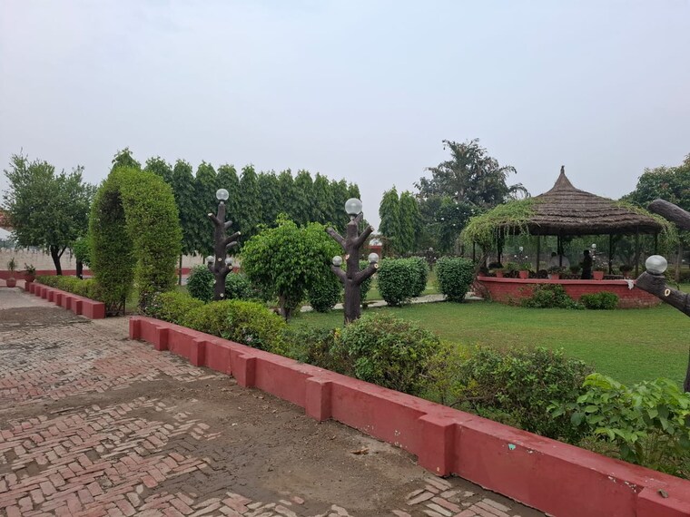 Garden, neha-florence Commercial Land 1 Acre In Ballabhgarh Faridabad 9473455