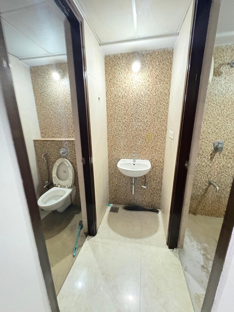 Bathroom, lodha-lakeshore-greens 1 Bedroom 508 Sq.Ft. Apartment In Dombivli East Thane 9473477