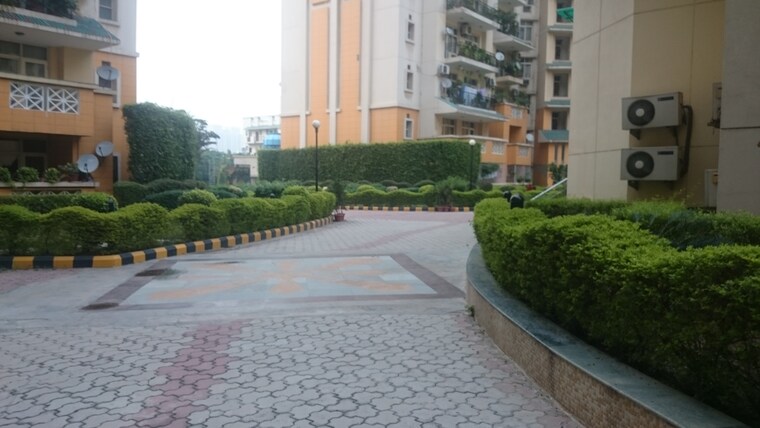 Exterior View, dlf-city-phase-v 1.5 Bedroom 550 Sq.Ft. Apartment In Dlf Phase V Gurgaon 9473494