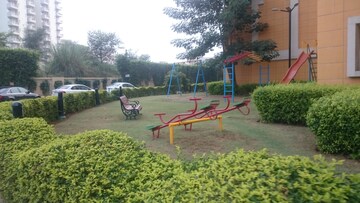 2.5 BHK Apartment – Garden View at DLF City Phase V, Dlf Phase V - for Rent