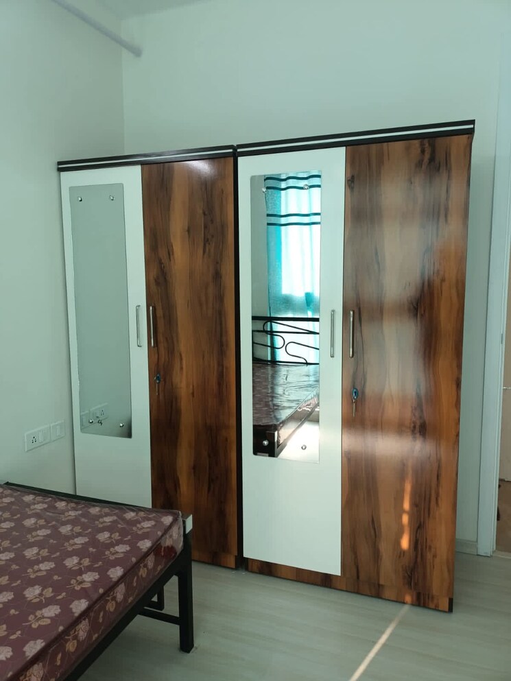 Room, kanjurmarg east Pg For Boys In Kanjurmarg East 9473511