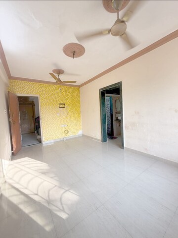 1 BHK Apartment For Rent in Aashirwad CHS Kandivali East, Kandivali East