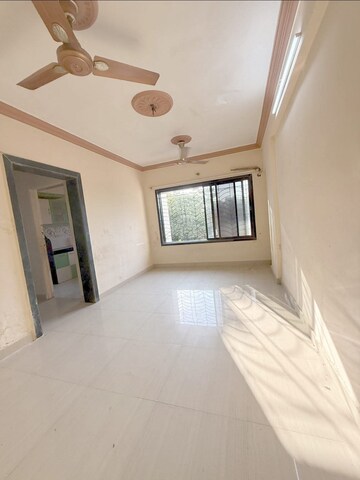 Room in 1 BHK Apartment at Aashirwad CHS Kandivali East, Kandivali East – for Rent