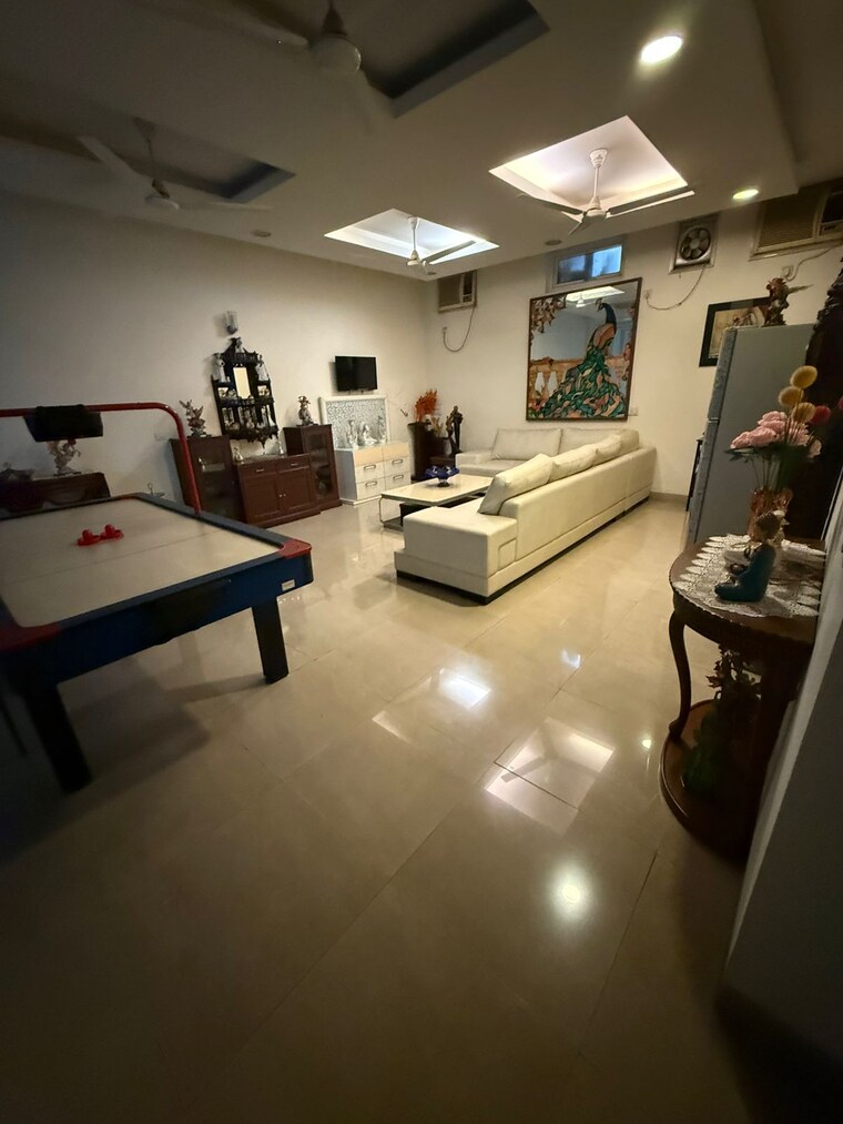 Team Area, m3m-golf-estate 4 Bedroom 5000 Sq.Ft. Apartment In Sector 65 Gurgaon 9473559