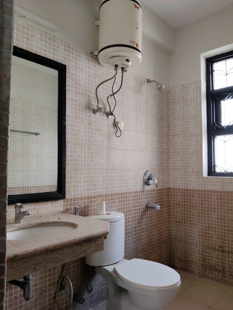 Bathroom, m2k-aura 3 Bedroom 1700 Sq.Ft. Builder Floor In Sector 47 Gurgaon 9473570