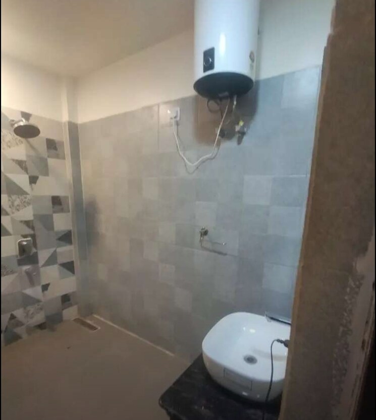 Attached Bathroom, hazratganj 3 Bedroom 1680 Sq.Ft. Apartment In Hazratganj Lucknow 9473592