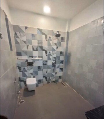 Bathroom in 3 BHK Apartment at Hazratganj – for Rent