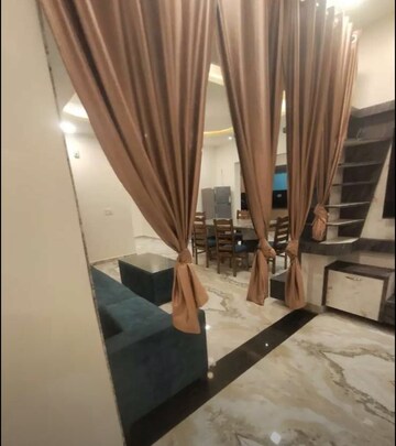 Staircase in 3 BHK Apartment at Hazratganj – for Rent