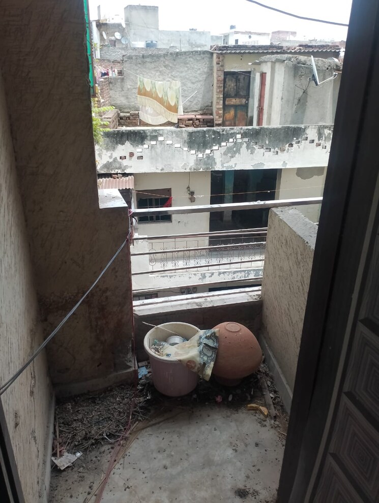 Balcony, neb sarai 1 Bedroom 400 Sq.Ft. Builder Floor In Neb Sarai Delhi 9473633