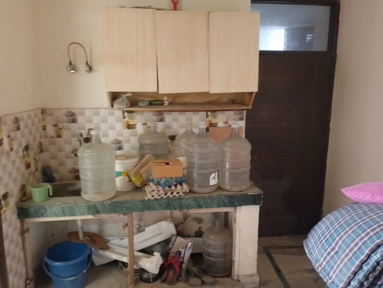 Bathroom, neb sarai 1 Bedroom 400 Sq.Ft. Builder Floor In Neb Sarai Delhi 9473633