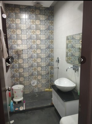 Bathroom in 2 BHK Builder Floor at JMD Galleria, Sector 48 – for Rent