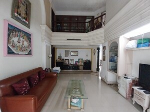 5 BHK Apartment For Sale in Queens View Walkeshwar, Walkeshwar
