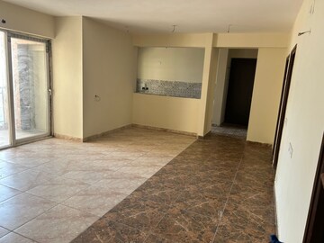 Room in 2 BHK Apartment at Wave Dream Homes, Wave City – for Rent