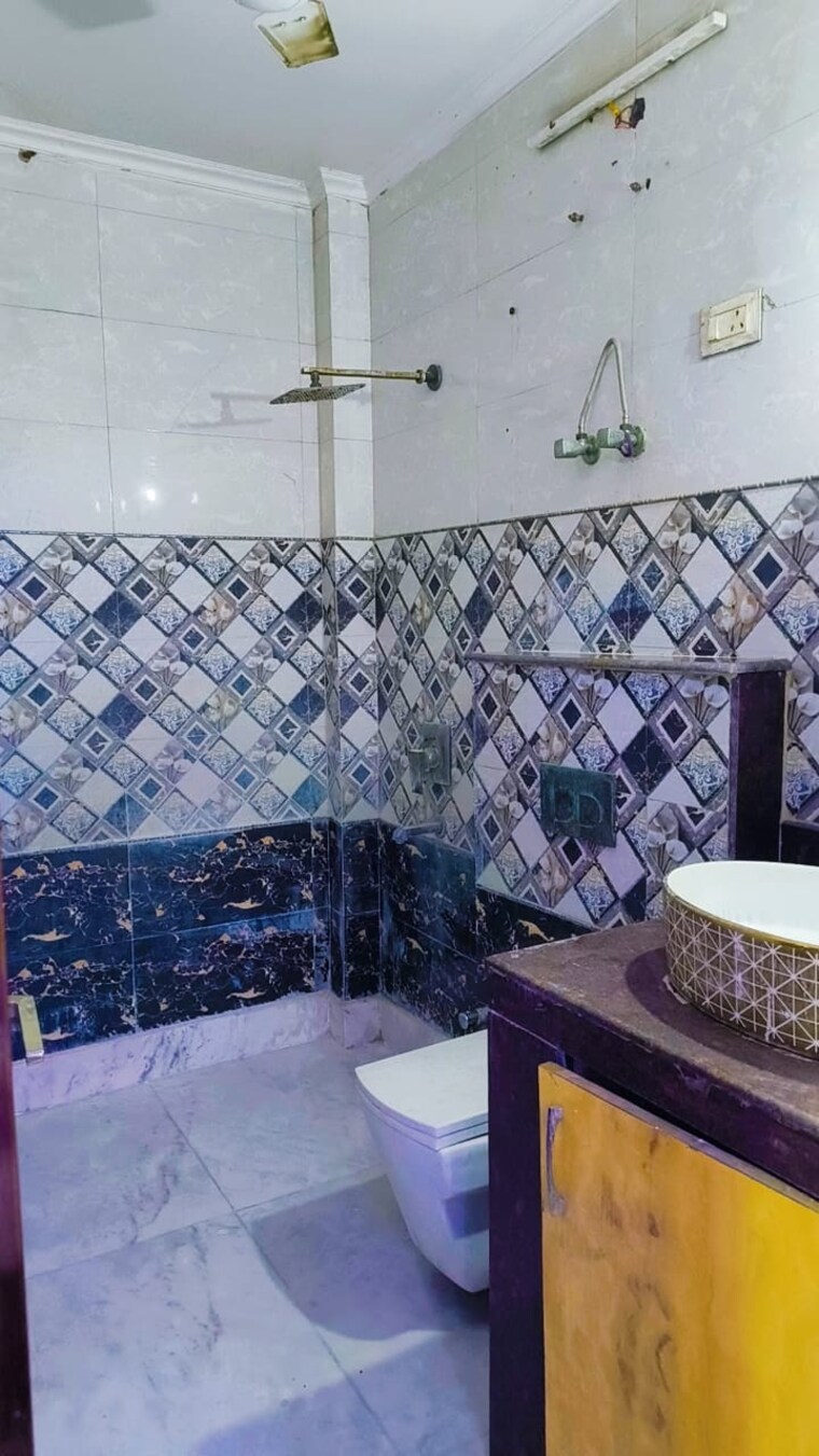 Attached Bathroom, sector 45 4 Bedroom 77 Sq.Mt. Independent House In Sector 45 Noida 9473695