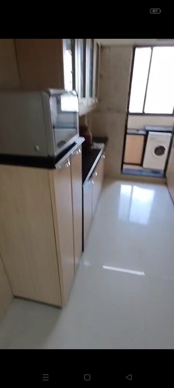 Furnished Amenities in 2 BHK Apartment at K Raheja Heights, Malad East – for Rent