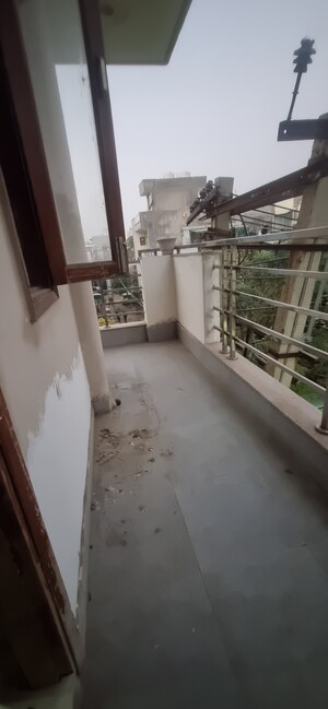 Balcony in 1.5 BHK Builder Floor at Sai Kunj New Palam  vihar, New Palam Vihar Phase 3 – for Rent