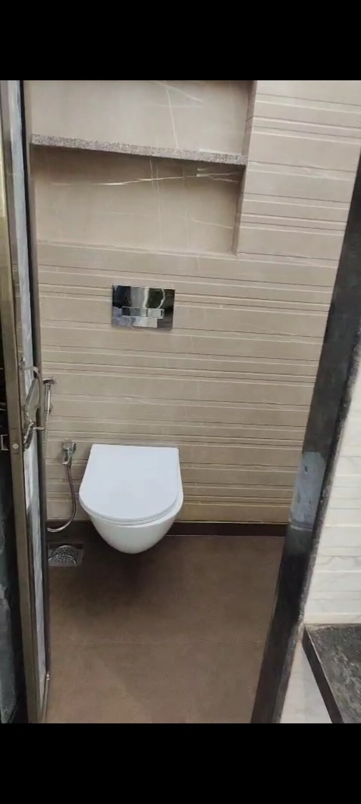 Bathroom, tilak nagar 1 Bedroom 450 Sq.Ft. Apartment In Tilak Nagar Mumbai 9473744